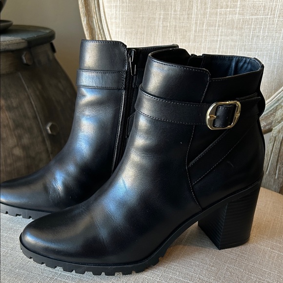 Giani Bernini Black Ankle Boots with Buckle Detail - Picture 4 of 14